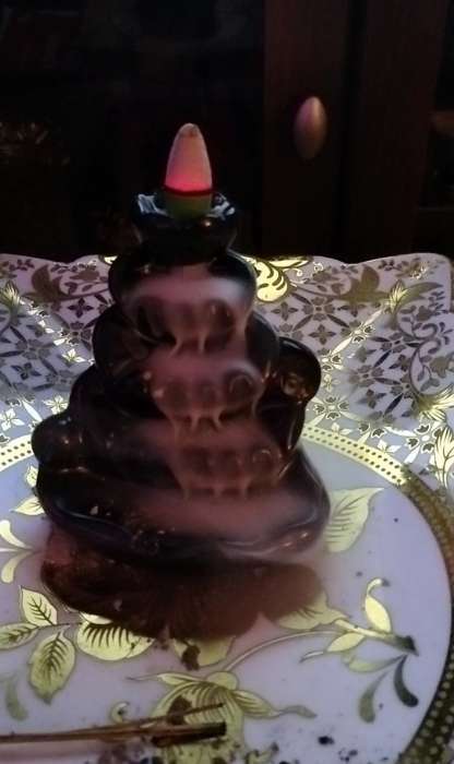 Фотография покупателя товара Подставка для благовоний «Гора камней», стелющийся дым, 8×6×9 см - Фото 1