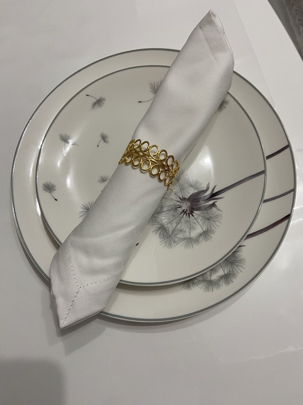 Фотография покупателя товара Кольцо для салфеток «Венок», 4.5×2 см, железо, золотистое - Фото 1