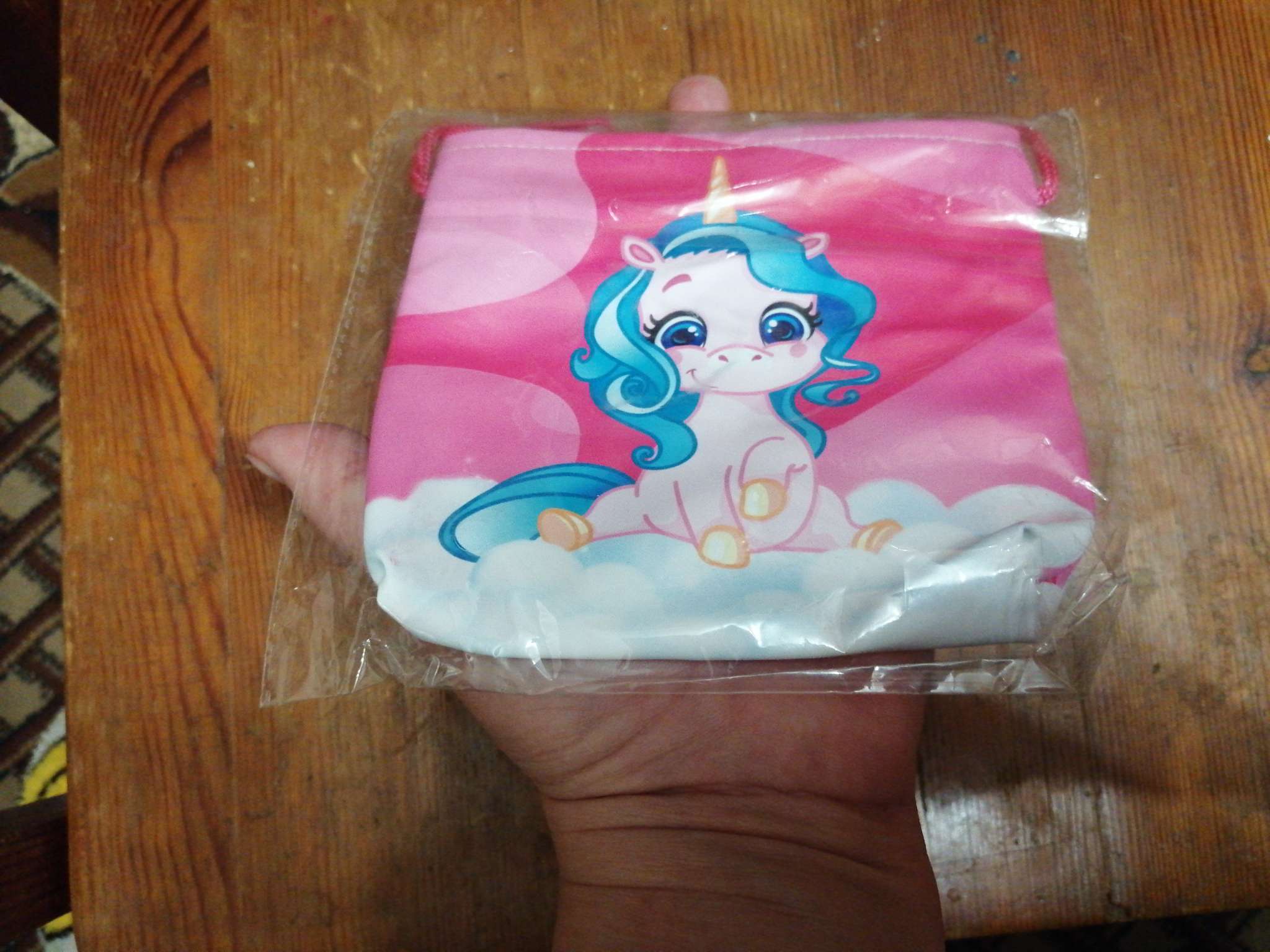 Фотография покупателя товара Сумка-кошелёк, для девочки через плечо "Волшебный единорог", 13х13х2 см - Фото 1