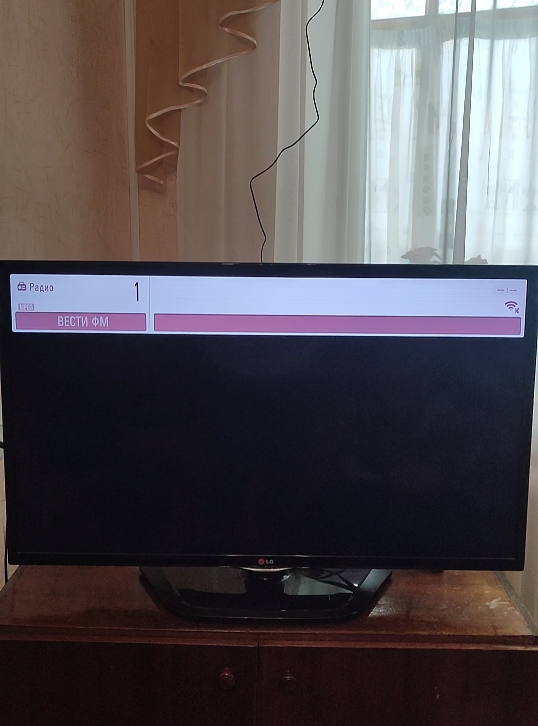 Фотография покупателя товара Антенна «РЭМО» BAS-5110-P BLACK, комнатная, пассивная, 3 дБи, DVB-T, DVB-T2, цифровая - Фото 5