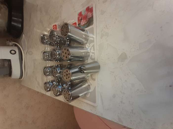 Фотография покупателя товара Набор насадок кондитерских Доляна, d=1.6 см, насадки 7 шт., адаптер 1 шт., нержавеющая сталь, насадки МИКС - Фото 4