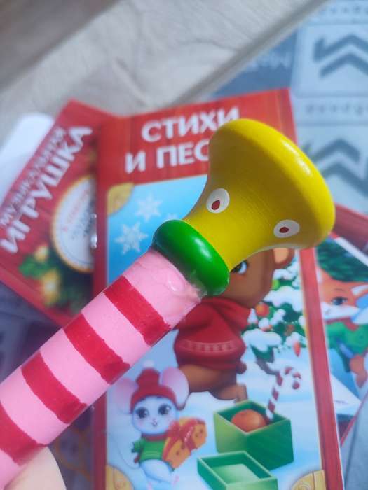 Фотография покупателя товара Дудочка деревянная «Новый год! Музыкальная игрушка», книжка - Фото 1