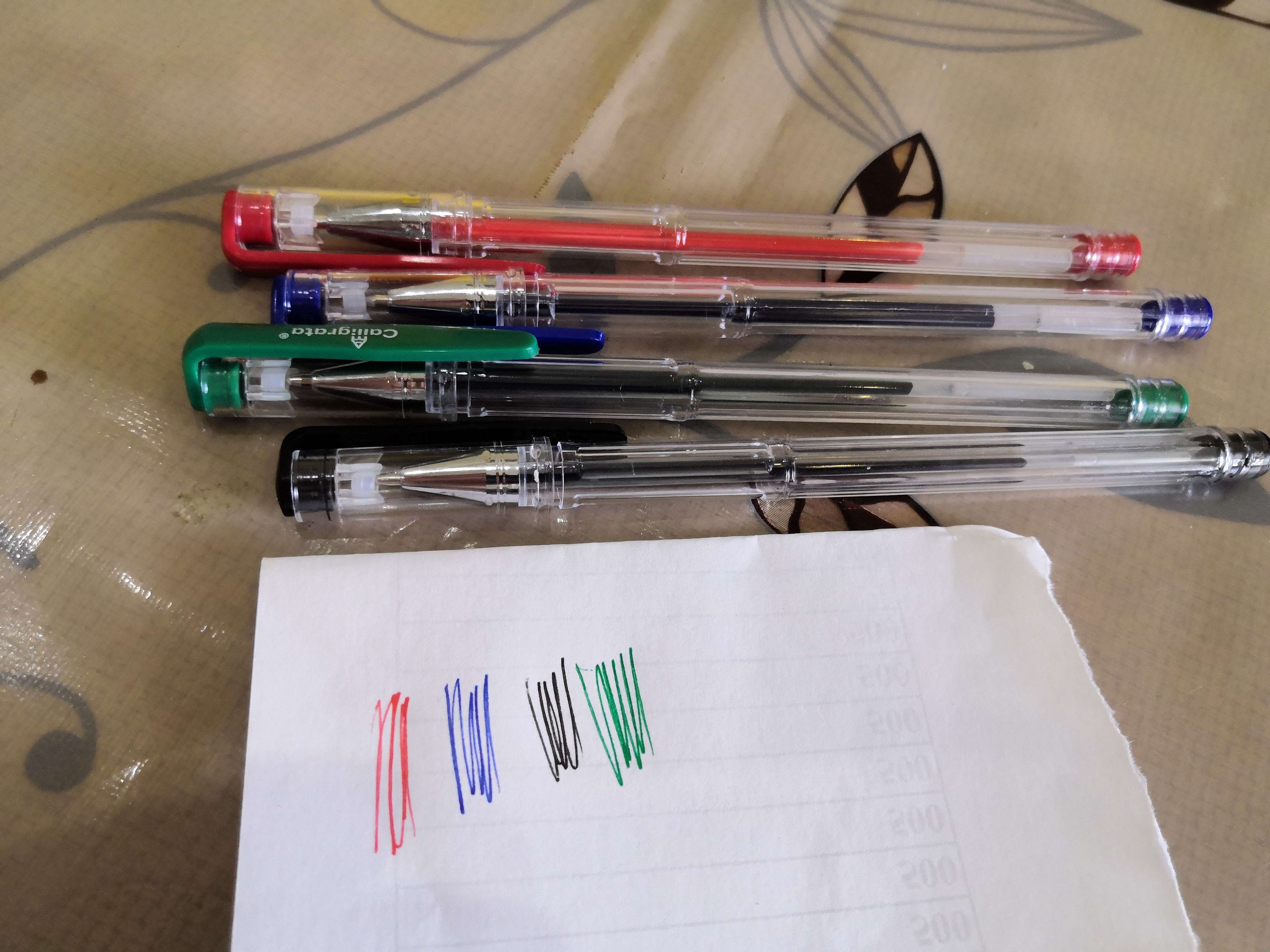 Фотография покупателя товара Набор гелевых ручек 4 цвета, стержень синий, красный, чёрный, зелёный, корпус прозрачный