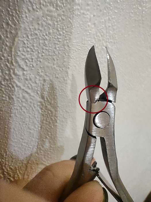 Фотография покупателя товара Кусачки маникюрные, двойная пружина, 10 см, длина лезвия-7 мм, на блистере - Фото 3