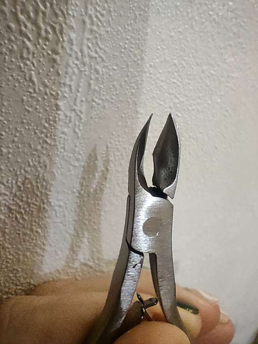 Фотография покупателя товара Кусачки маникюрные, двойная пружина, 10 см, длина лезвия-7 мм, на блистере - Фото 4