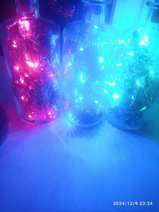 Фотография покупателя товара Гирлянда «Нить» 2 м роса с пробкой, IP20, серебристая нить, 20 LED, свечение красное, LR44×3 - Фото 19