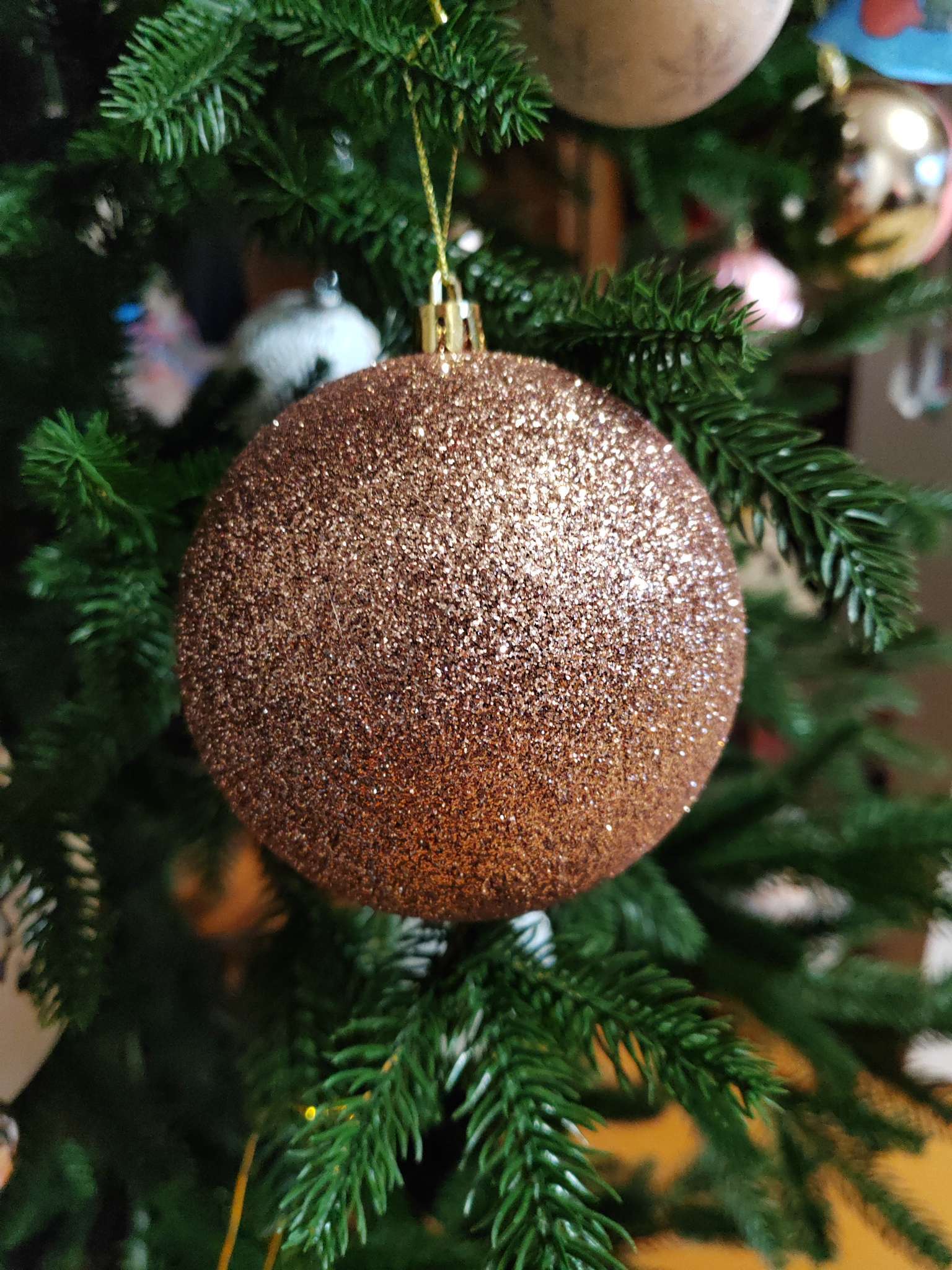 Фотография покупателя товара Ёлочные игрушки «Амаль», шары новогодние, d=10 см, набор 6 шт., золотистый - Фото 2