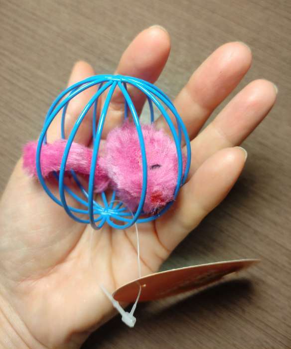 Фотография покупателя товара Игрушка "Мышь в шаре", 6 см, синяя/розовая - Фото 1