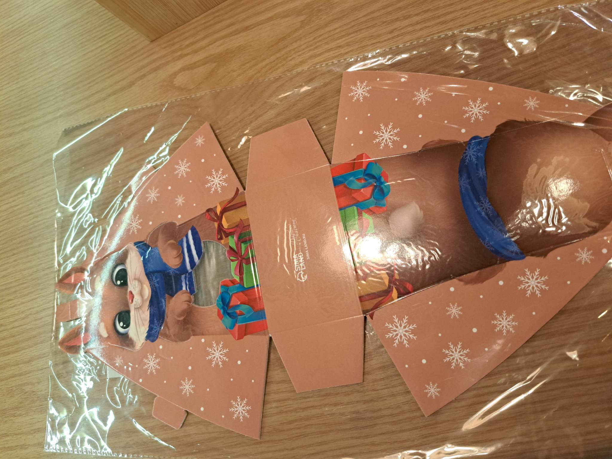 Фотография покупателя товара Коробка новогодняя складная с окном «Оленёнок», 9×16.5×6 см - Фото 2