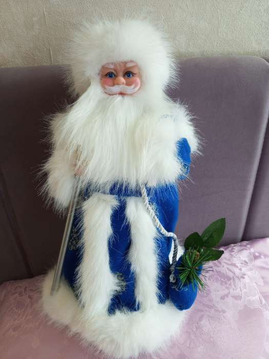 Фотография покупателя товара Дед Мороз под ёлку «Зимнее волшебство. В пушистой шубе, с мешком» двигается, 40 см, белый - Фото 1