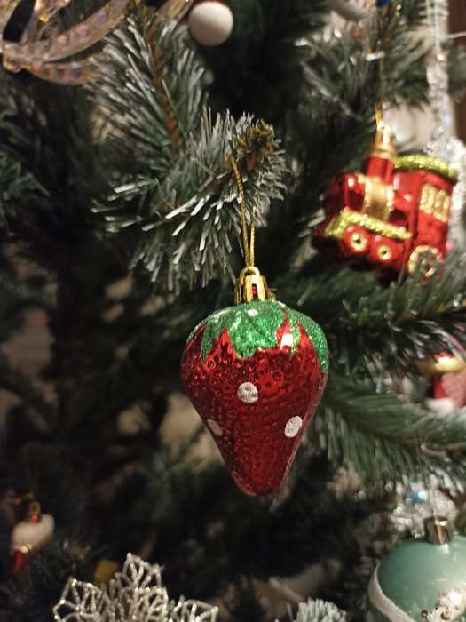 Фотография покупателя товара Ёлочные игрушки 6 шт. «Клубничка» 4×6 см, красный - Фото 3