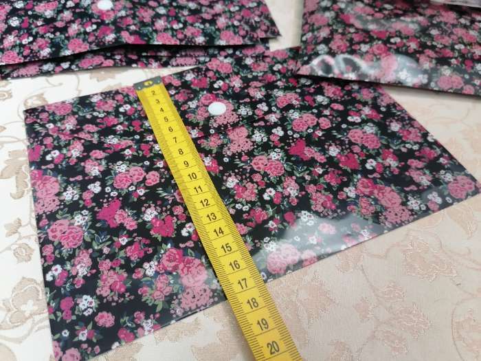 Фотография покупателя товара Папка-конверт на кнопке, А5, 180 мкм, МИКС - Фото 3