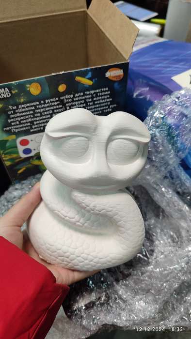 Фотография покупателя товара Копилка - раскраска из гипса на новый год «Милая змея», набор для творчества - Фото 1