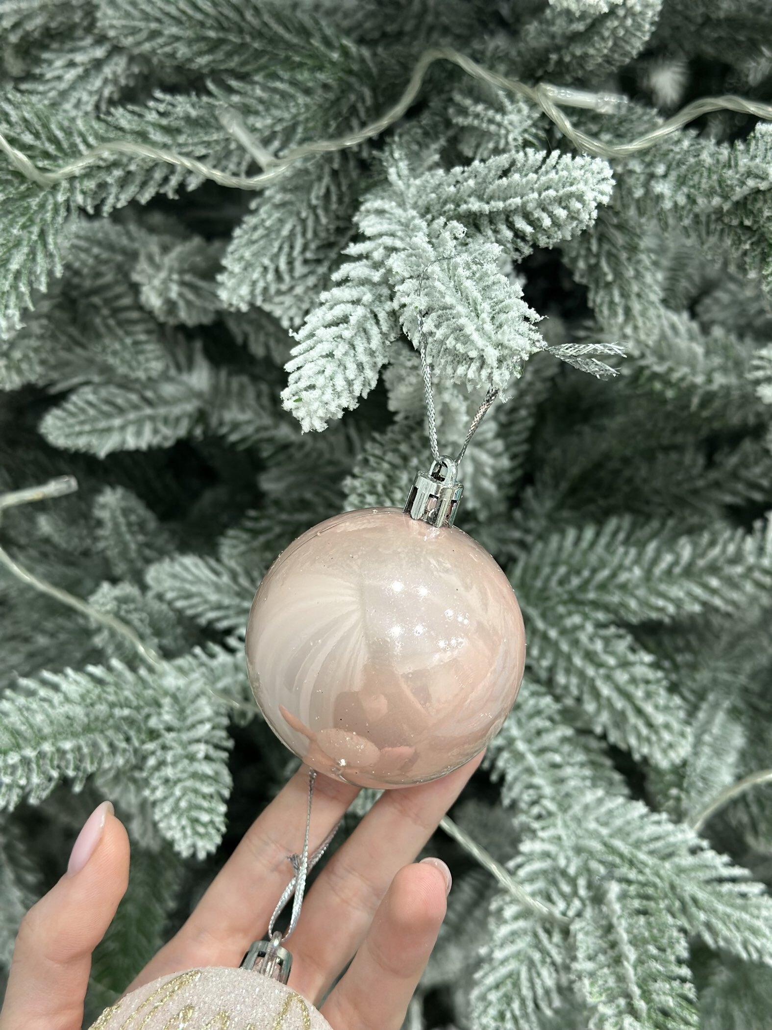 Фотография покупателя товара Ёлочные игрушки «Фейерверк», шары новогодние, d=5.5 см, набор 4 шт., розовый - Фото 4