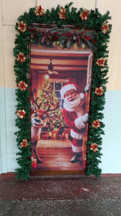 Фотография покупателя товара Гирлянда хвойная новогодняя «Зимнее волшебство», ёлочная, 270 см, d=6 см, 220 веток, 12.5 см - Фото 28