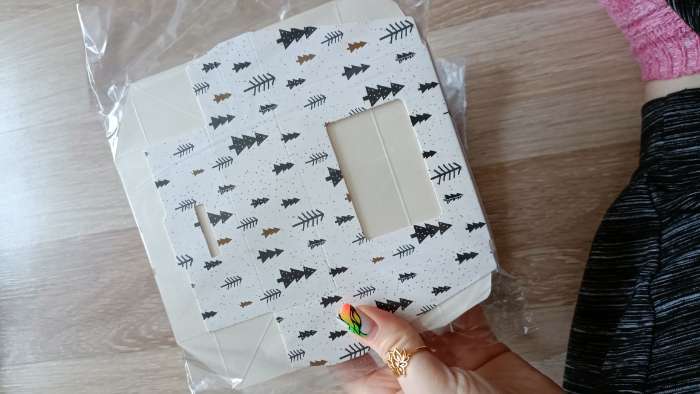 Фотография покупателя товара Коробка подарочная новогодняя складная «С Новым годом», 10×8×3.5 см - Фото 2