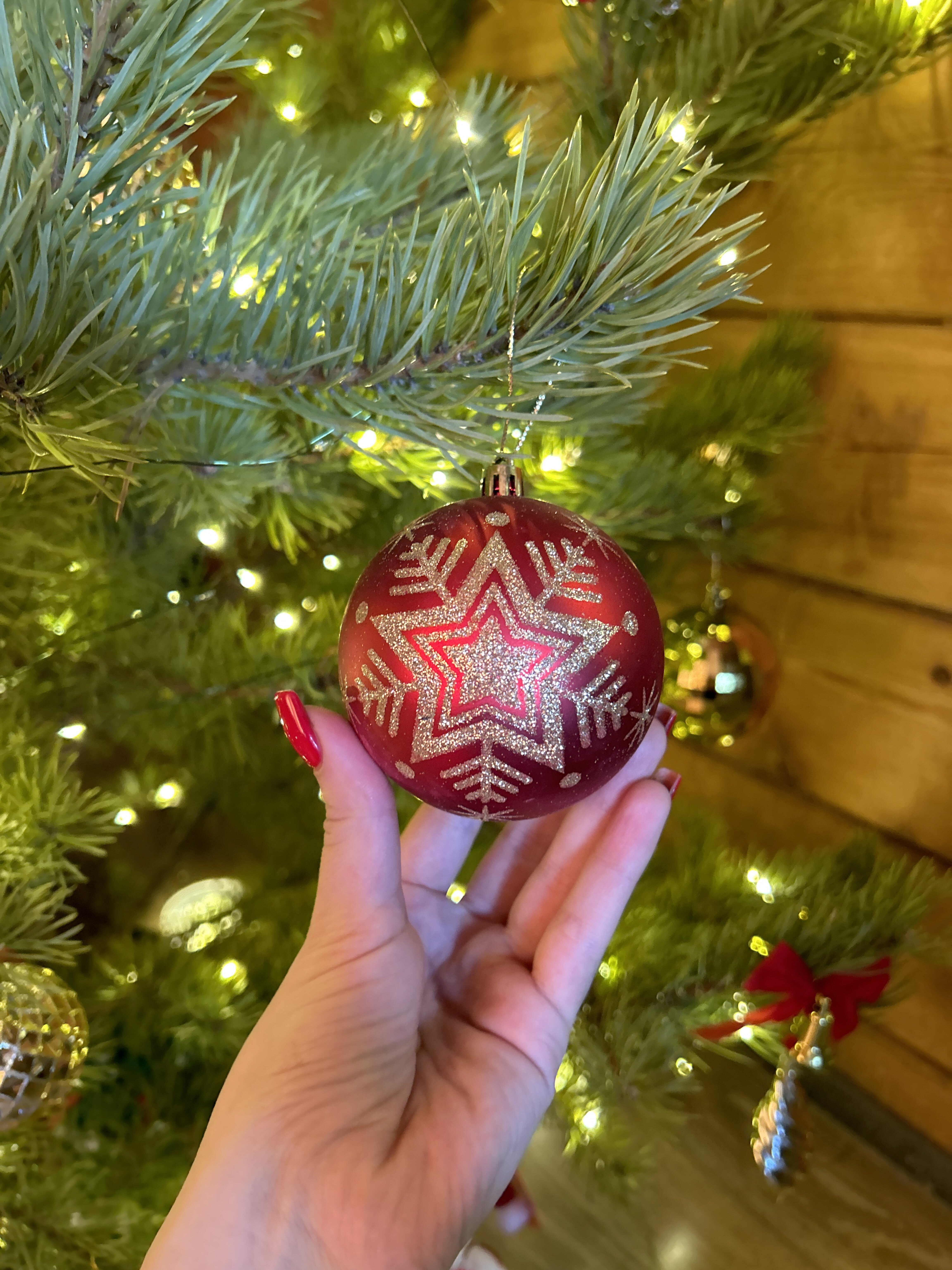 Фотография покупателя товара Ёлочные игрушки «Снежинка блеск», шары новогодние, d=8 см, набор 4 шт. - Фото 2