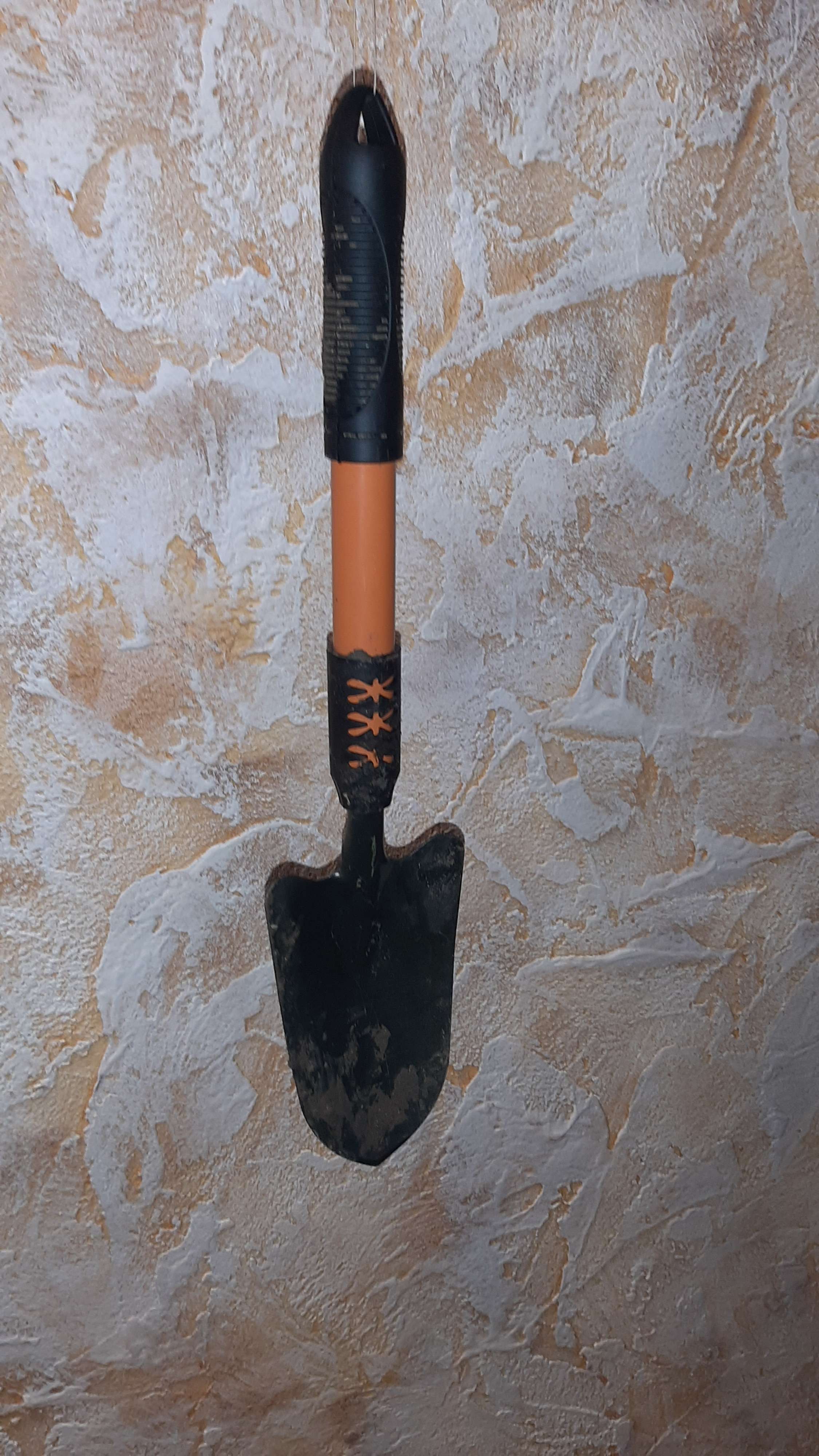 Фотография покупателя товара Совок посадочный Greengo, длина 45 см, ширина 8,5 см, металлическая рукоять с резиновой ручкой