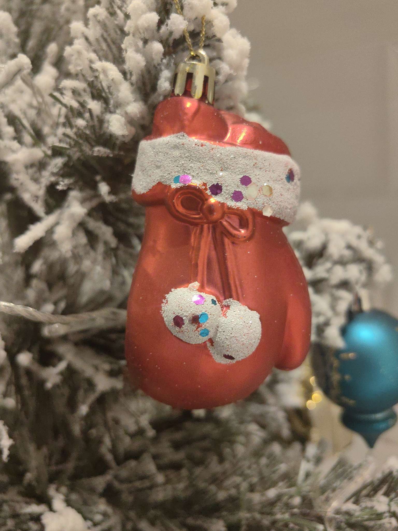 Фотография покупателя товара Ёлочные игрушки 8 шт. «Зимнее волшебство. В гостях у белочек» пластик, МИКС - Фото 1