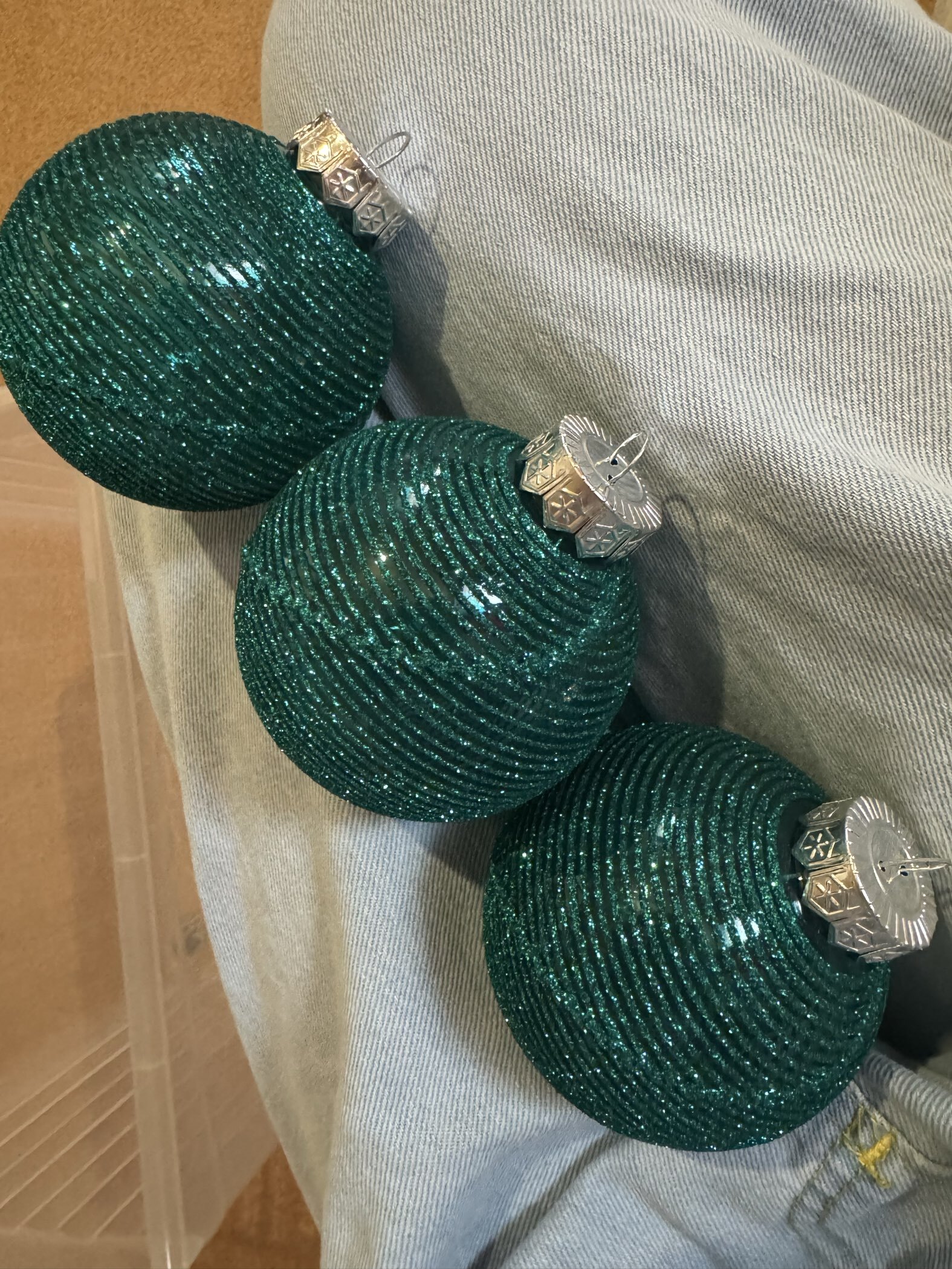 Фотография покупателя товара Ёлочные игрушки «Аустен», шары новогодние, d=8 см, набор 3 шт., полоски, бирюзовый - Фото 2