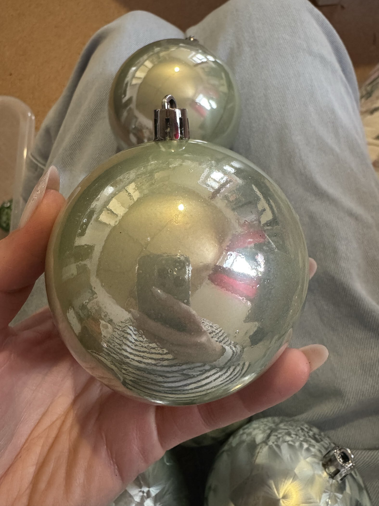 Фотография покупателя товара Ёлочные игрушки «Чары волшебства», шары новогодние, d=7.5 см, набор 6 шт., коричневый - Фото 6