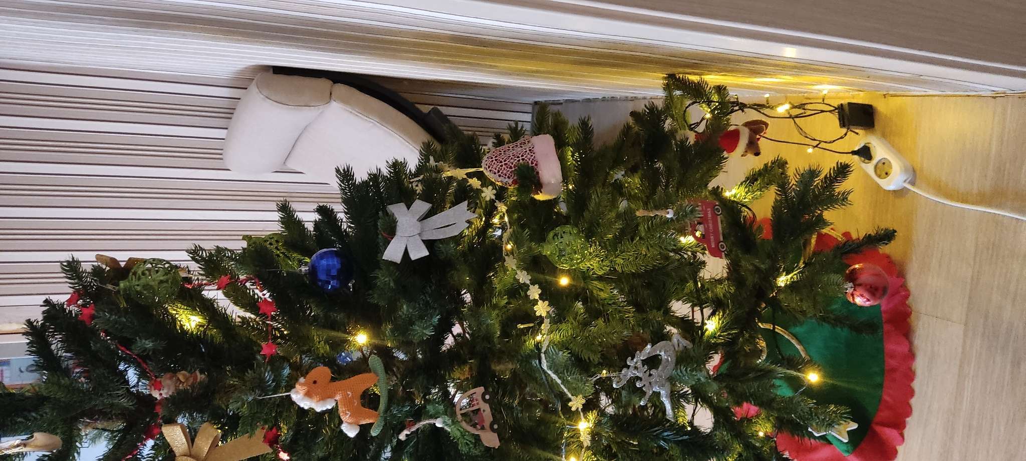 Фотография покупателя товара Ёлочная игрушка «Колпак элит» 10 см, бело-красный - Фото 1