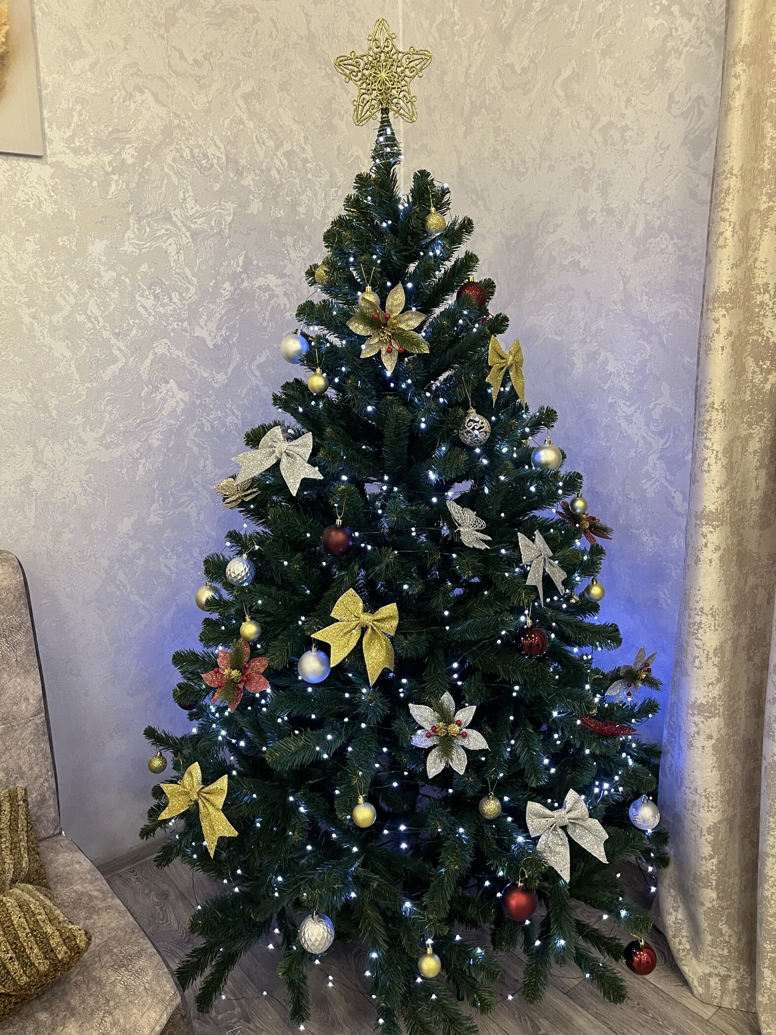 Фотография покупателя товара Искусственная ёлка «ЕлкиТорг. Дивная», 150 см, d нижнего яруса 115 см, 420 ПВХ веток на крючках - Фото 3