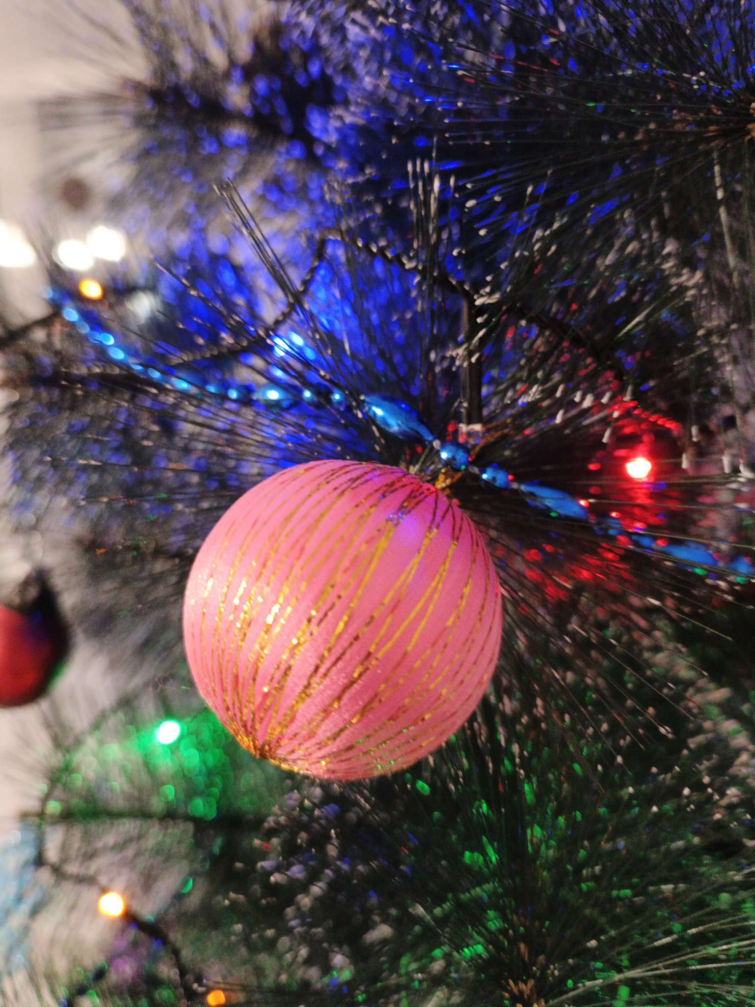 Фотография покупателя товара Ёлочные игрушки «Золотая нить», шары новогодние, d=5 см, набор 6 шт., МИКС - Фото 2