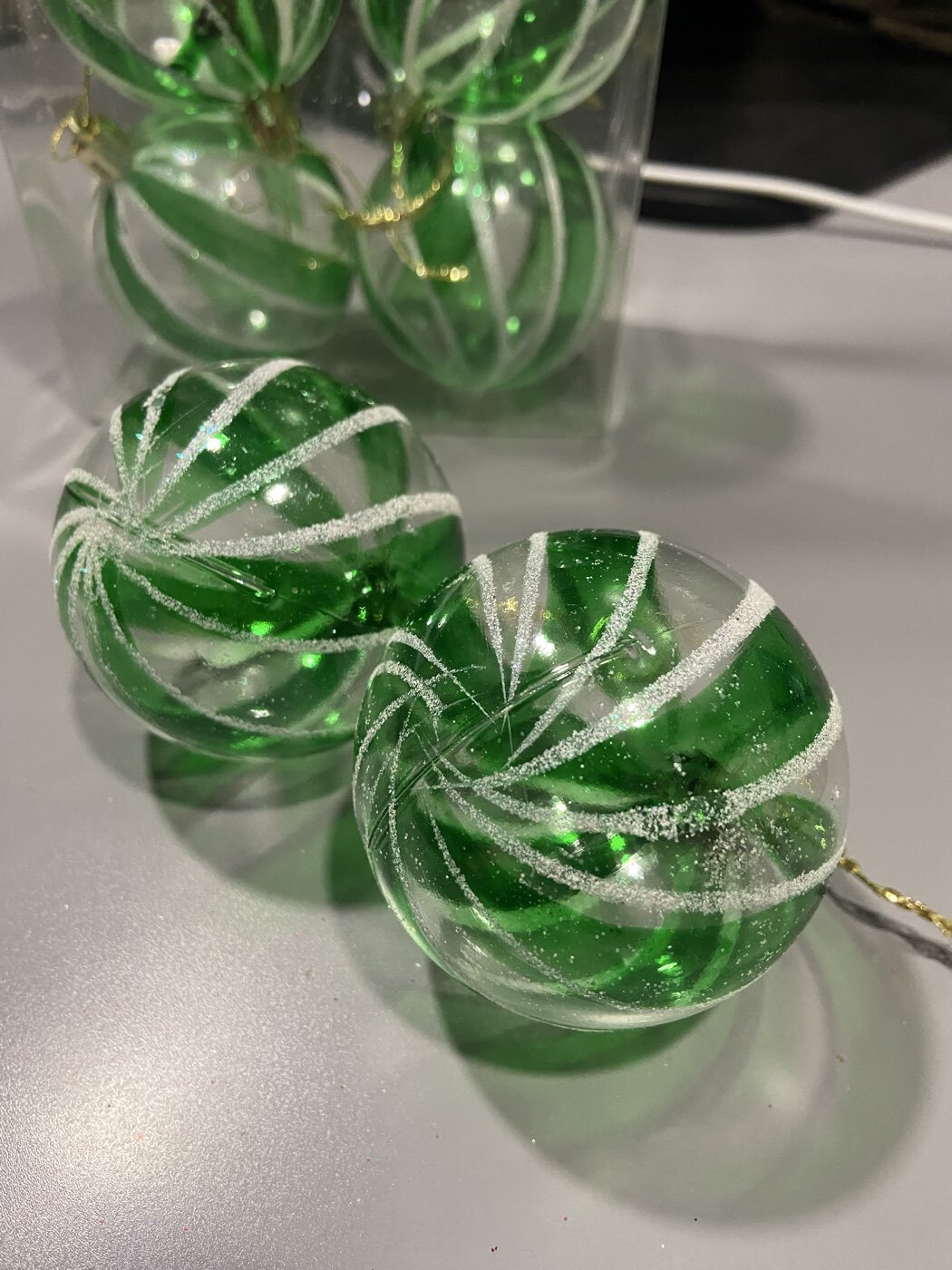 Фотография покупателя товара Ёлочные игрушки «Ариан», шары новогодние, d=6 см, набор 6 шт., зелёный - Фото 2