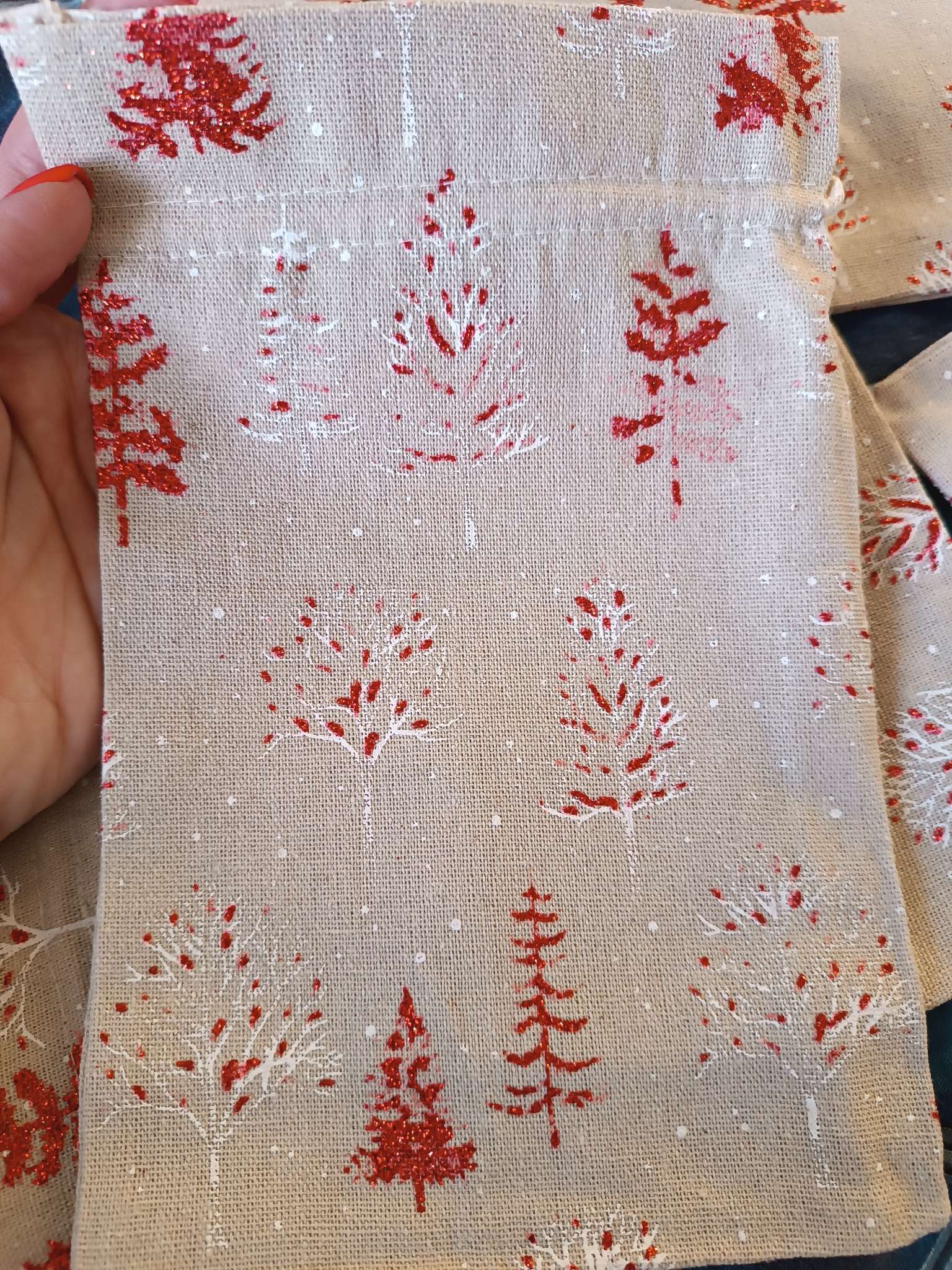 Фотография покупателя товара Мешочек подарочный «Новогодний лес», холща, 16 х 24 см +/- 1.5 см - Фото 3