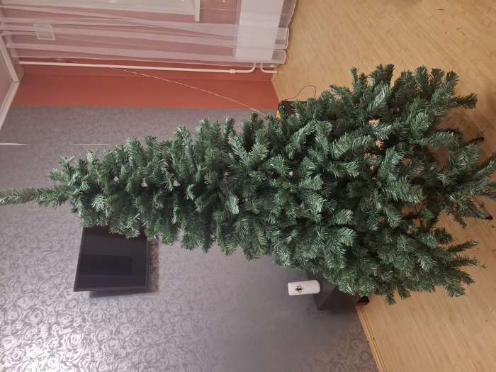 Фотография покупателя товара Ёлка искусственная «Голубая» 90 см, 90 веток, d=7 см - Фото 2