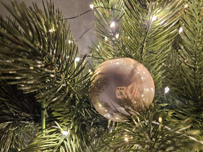 Фотография покупателя товара Ёлочные игрушки «Фейерверк», шары новогодние, d=5.5 см, набор 4 шт., розовый - Фото 1