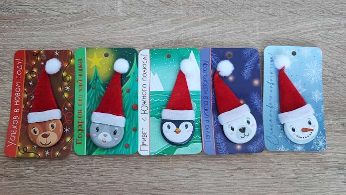 Фотография покупателя товара Значок новогодний закатной с колпаком d=35 мм «Снегурочка» 6.5×11 см - Фото 4