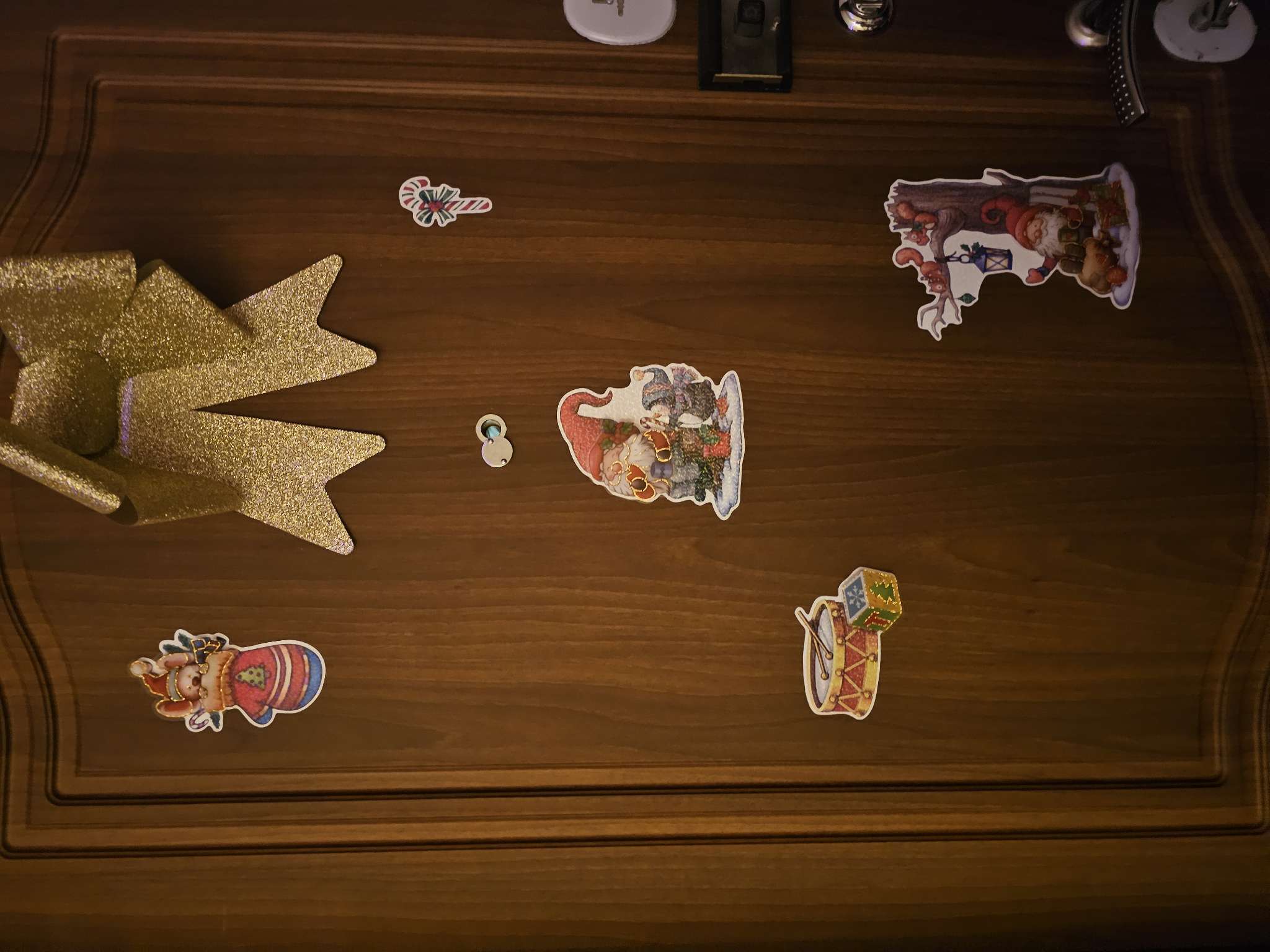 Фотография покупателя товара Наклейка интерьерная «Новогодние игрушки», 55×35 см - Фото 2