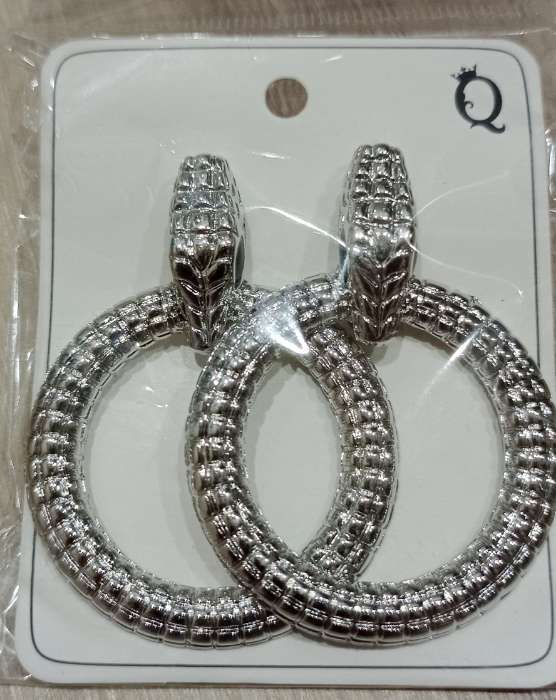 Фотография покупателя товара Серьги металл «Змея» кольцо соблазна, цвет чёрный в золоте - Фото 1