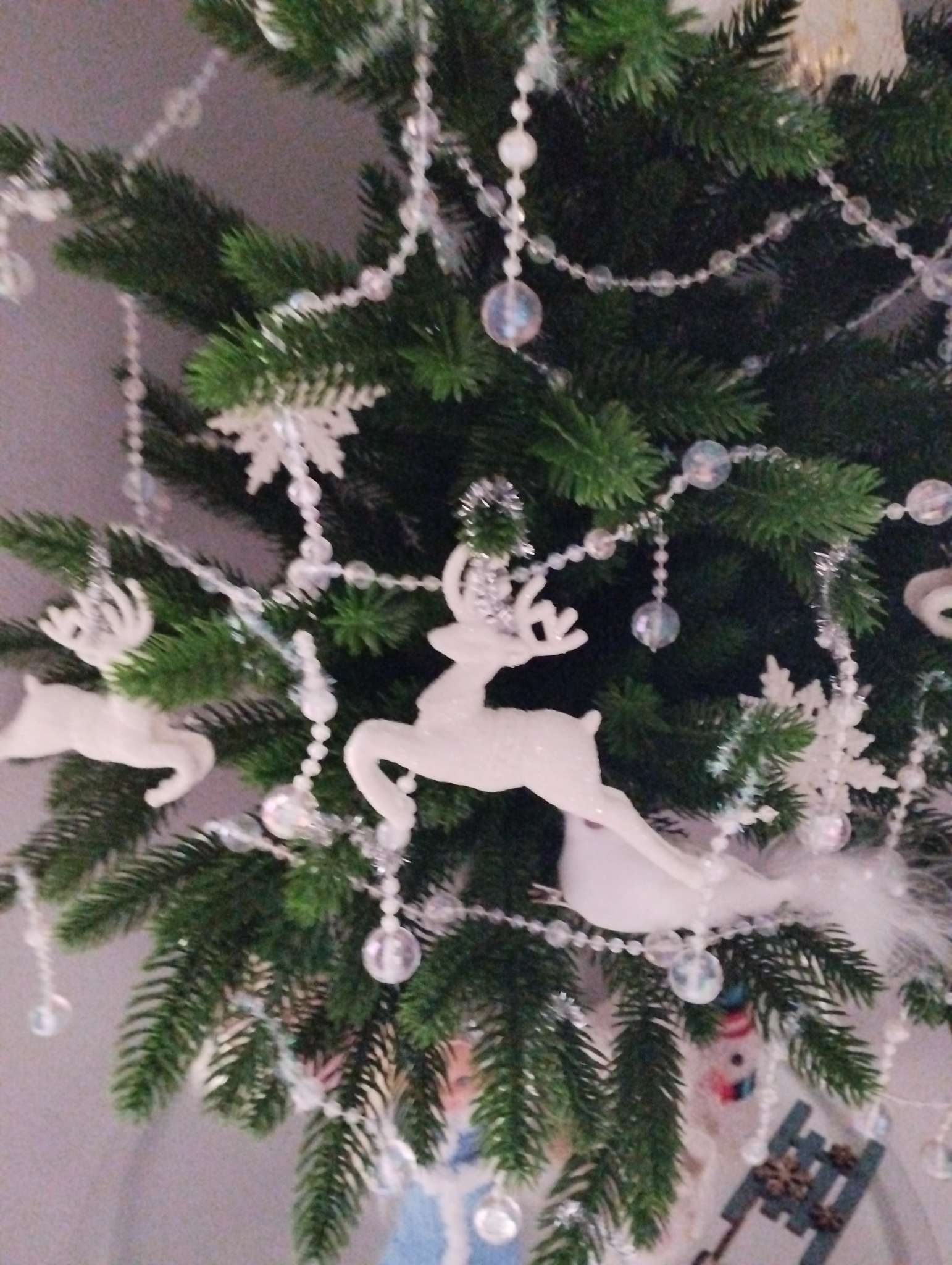 Фотография покупателя товара Ёлочные игрушки 4 шт. «Зимнее волшебство. Белый скачущий олень» пластик, 9×5 см - Фото 5