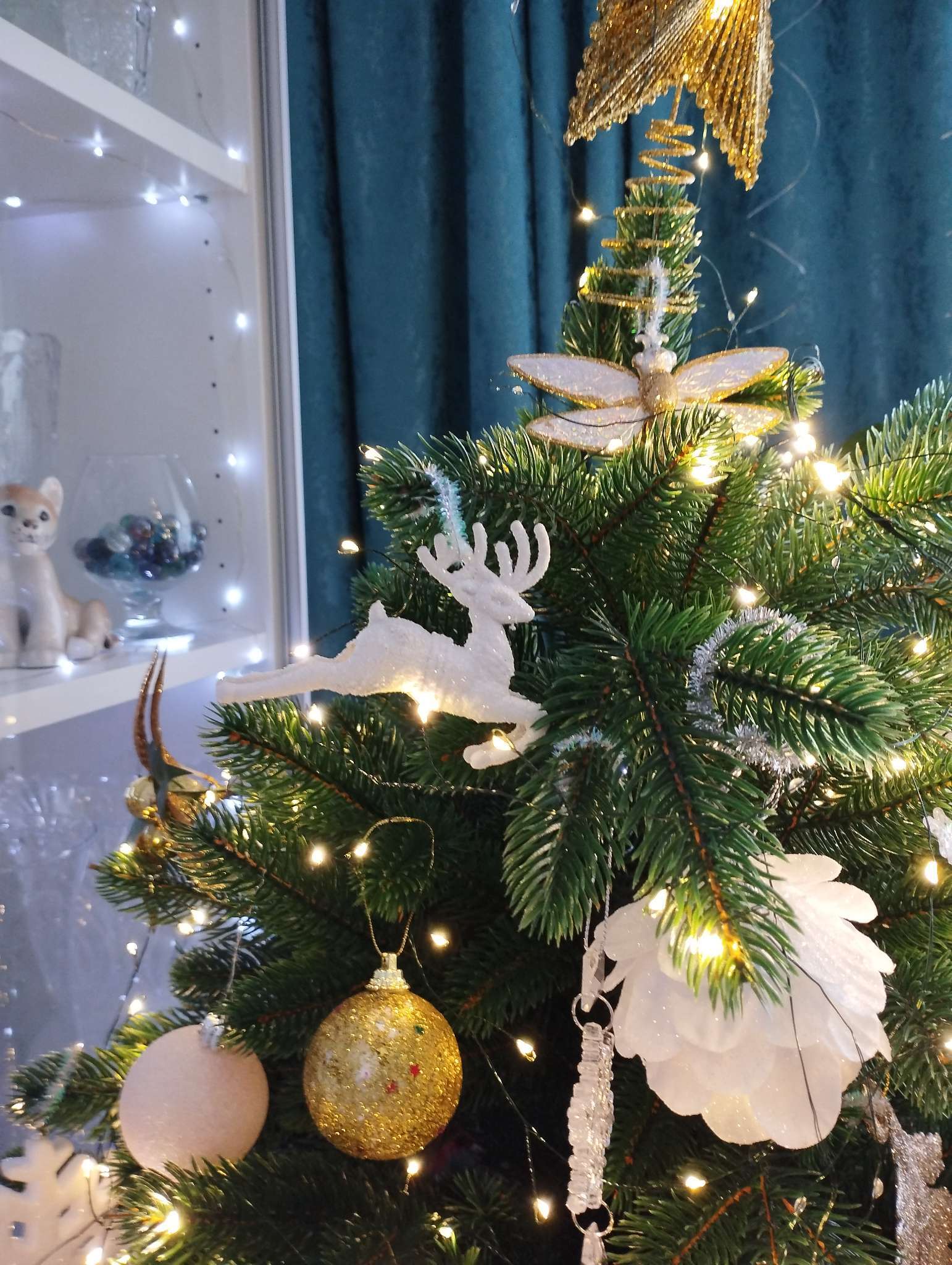 Фотография покупателя товара Ёлочные игрушки 4 шт. «Зимнее волшебство. Белый скачущий олень» пластик, 9×5 см - Фото 4