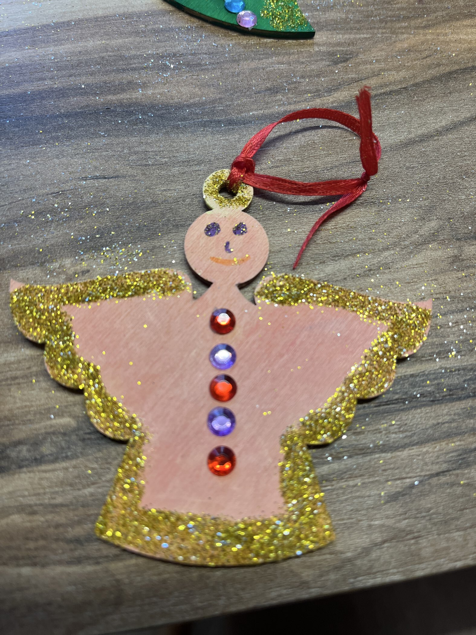 Фотография покупателя товара Новогодний подарок «Ёлочные украшения», набор для творчества, 20 основ под раскраску - Фото 8