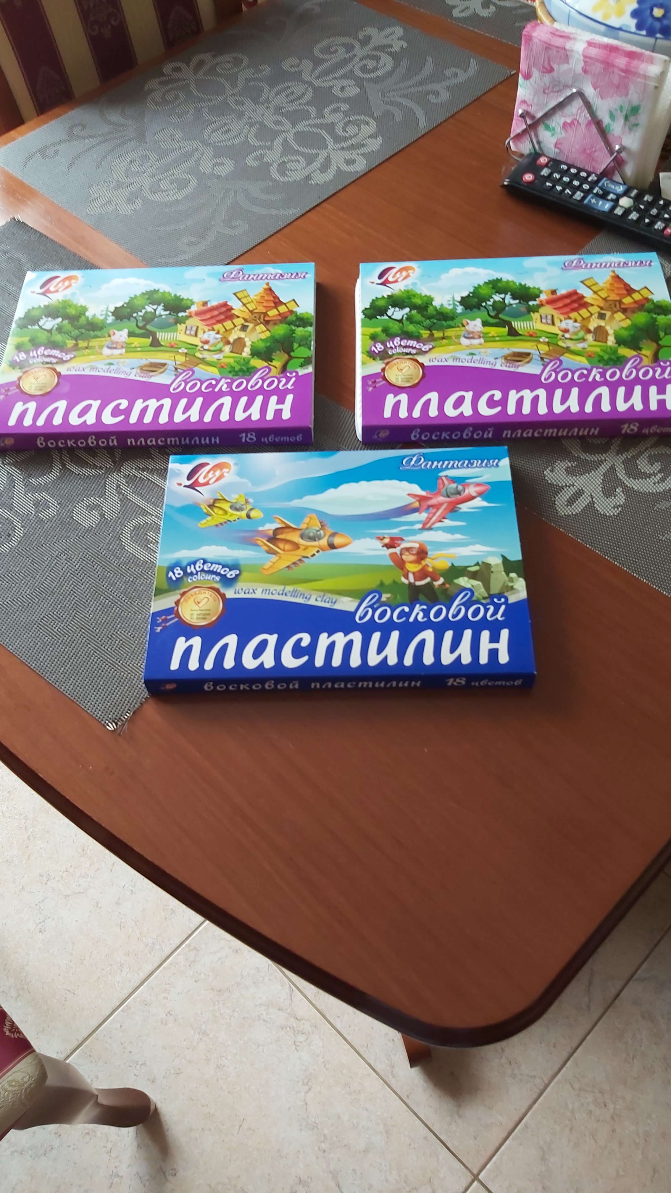 Фотография покупателя товара Пластилин мягкий (восковой), 18 цветов, 270 г, "Фантазия", со стеком, микс