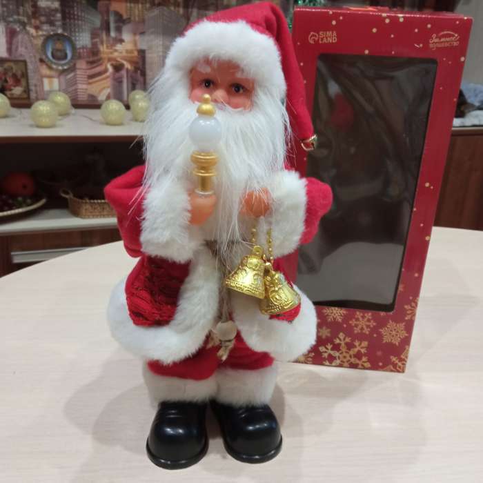 Фотография покупателя товара Дед Мороз под ёлку «Зимнее волшебство. С колокольчиками и с фонариком на посохе», 30 см, двигается, красно-белый - Фото 1