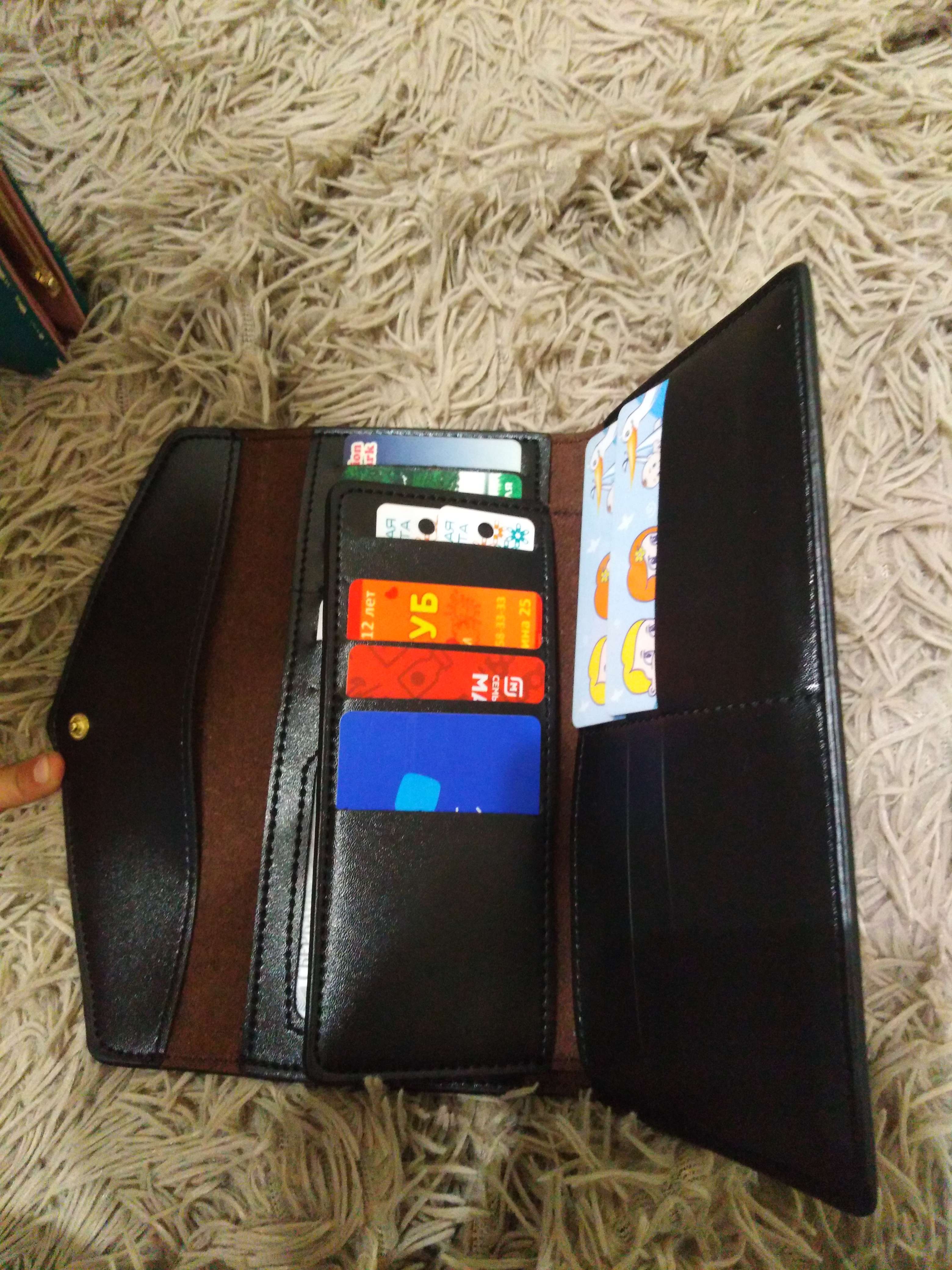 Фотография покупателя товара Кошелёк женский, вкладыш для карт на кнопке, цвет красный - Фото 2