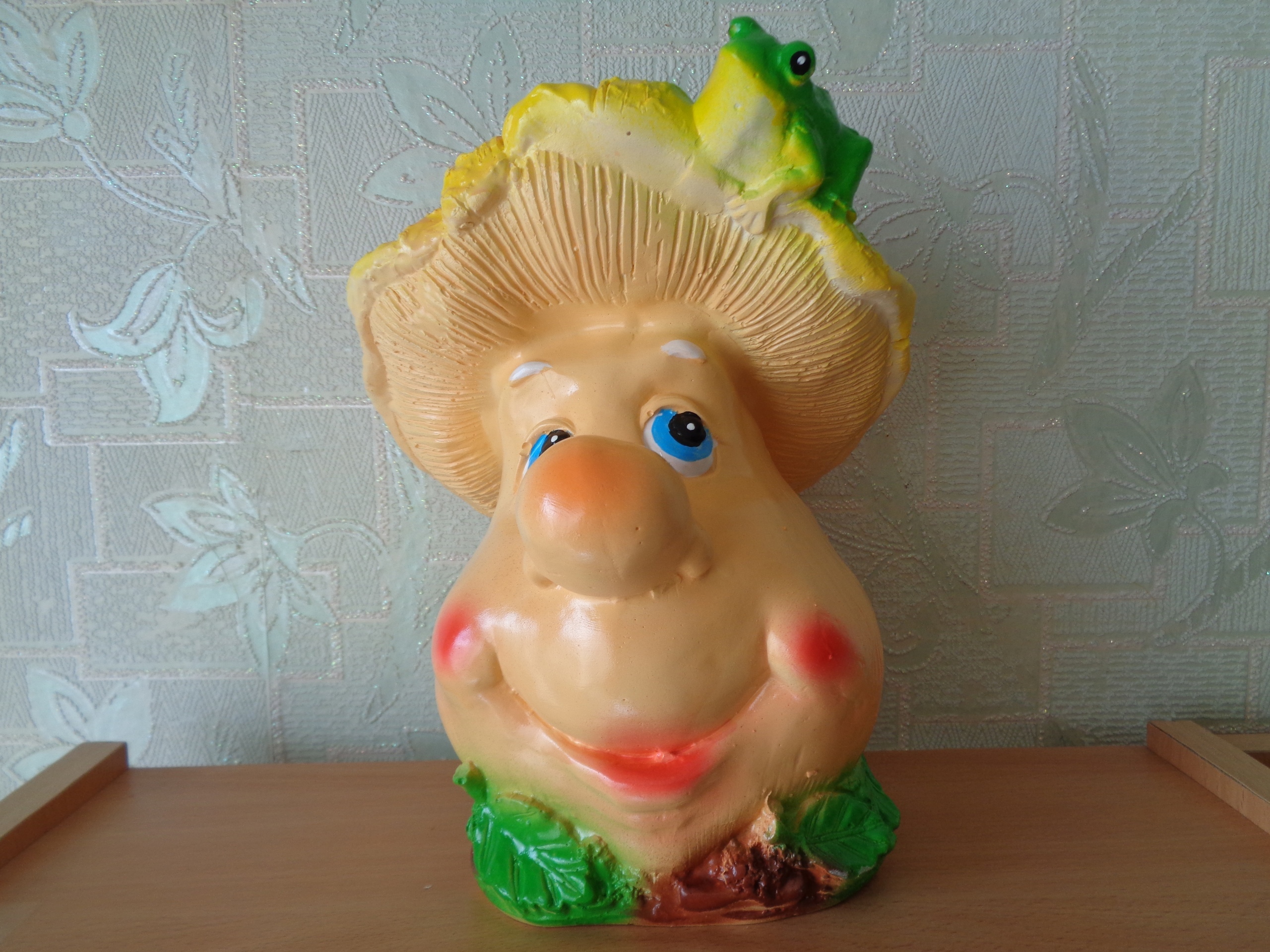 Фотография покупателя товара Садовая фигура "Гриб с лягушкой" острая шляпка 18х18х24см
