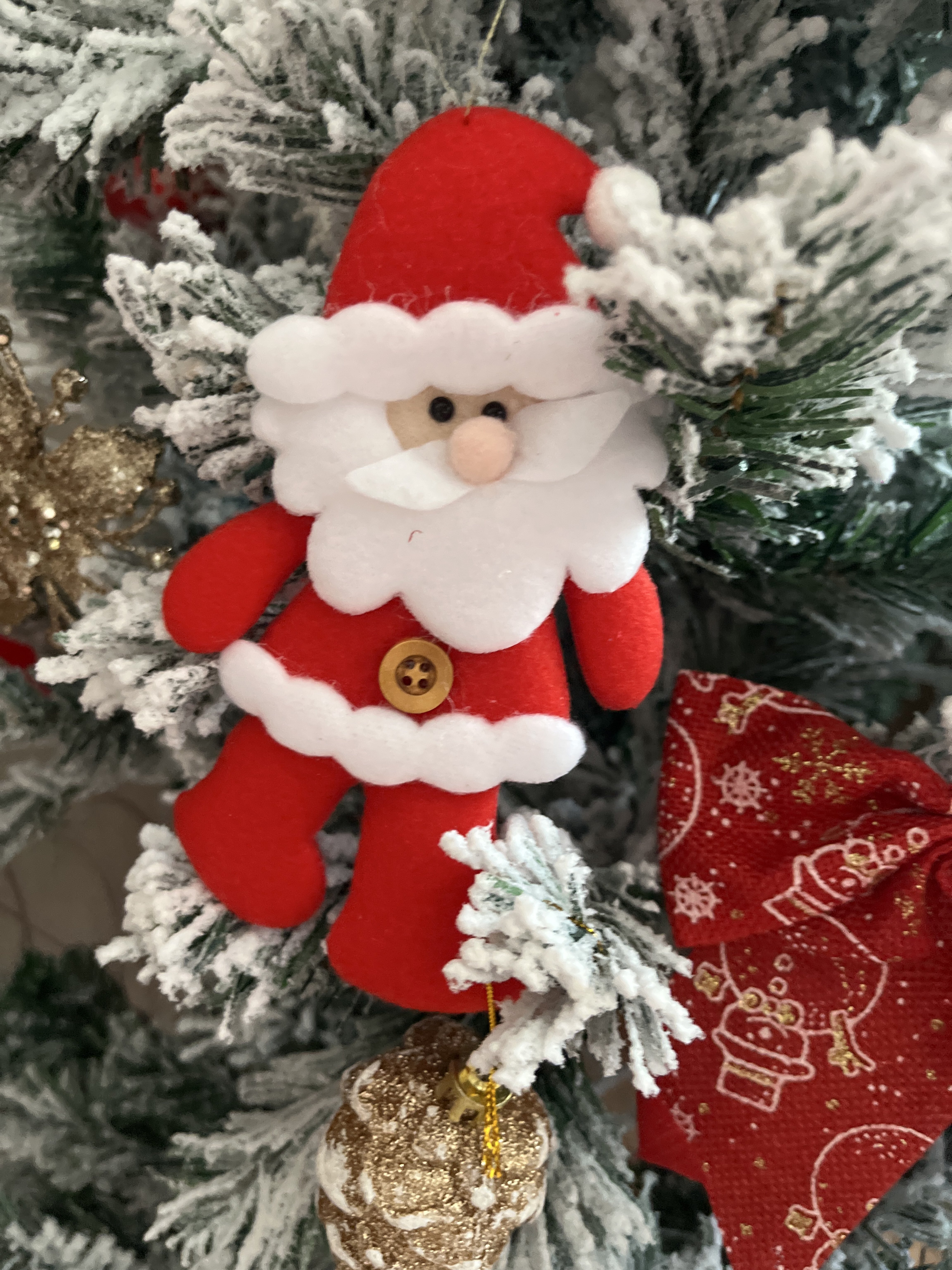 Фотография покупателя товара Подвеска мягкая на ёлку «Дед Мороз с пуговкой» 8×15 см, бело - красная - Фото 1