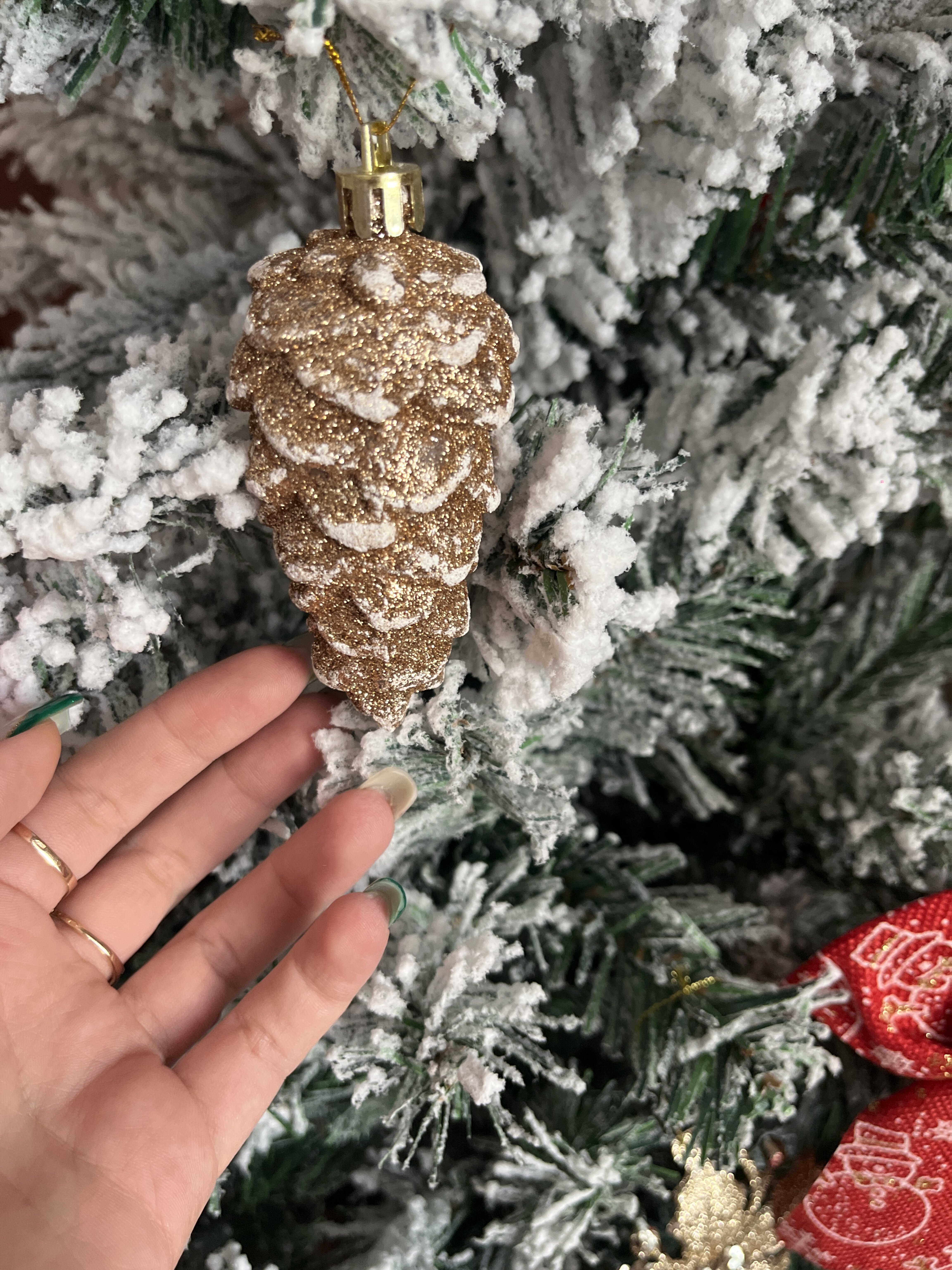 Фотография покупателя товара Ёлочные игрушки 2 шт. «Шишки» 4×10 см, золотисто-белый - Фото 11