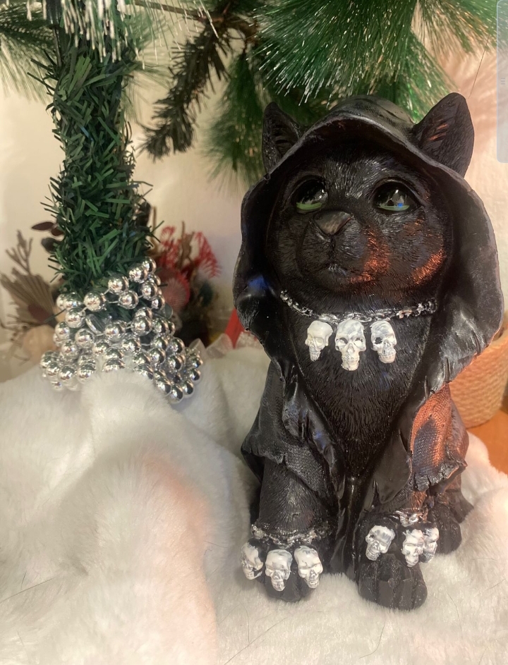 Фотография покупателя товара Копилка для денег «Кот-хиппи», полистоун, чёрный, 23×13×16 см - Фото 2