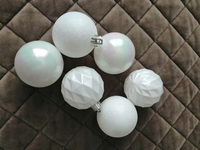 Фотография покупателя товара Ёлочные игрушки «Перл», шары новогодние, d=6 см, набор 6 шт., грани, белый - Фото 5