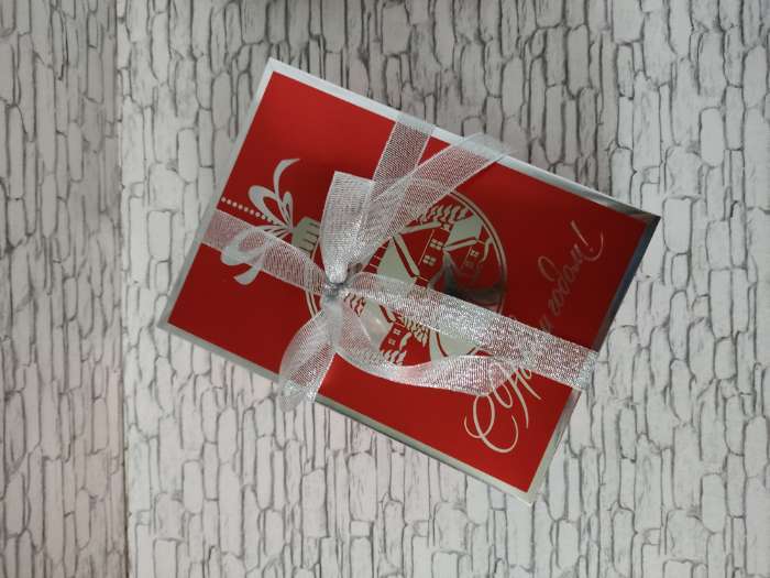 Фотография покупателя товара Коробка подарочная новогодняя складная «С новым годом», 21×15×7 см - Фото 3