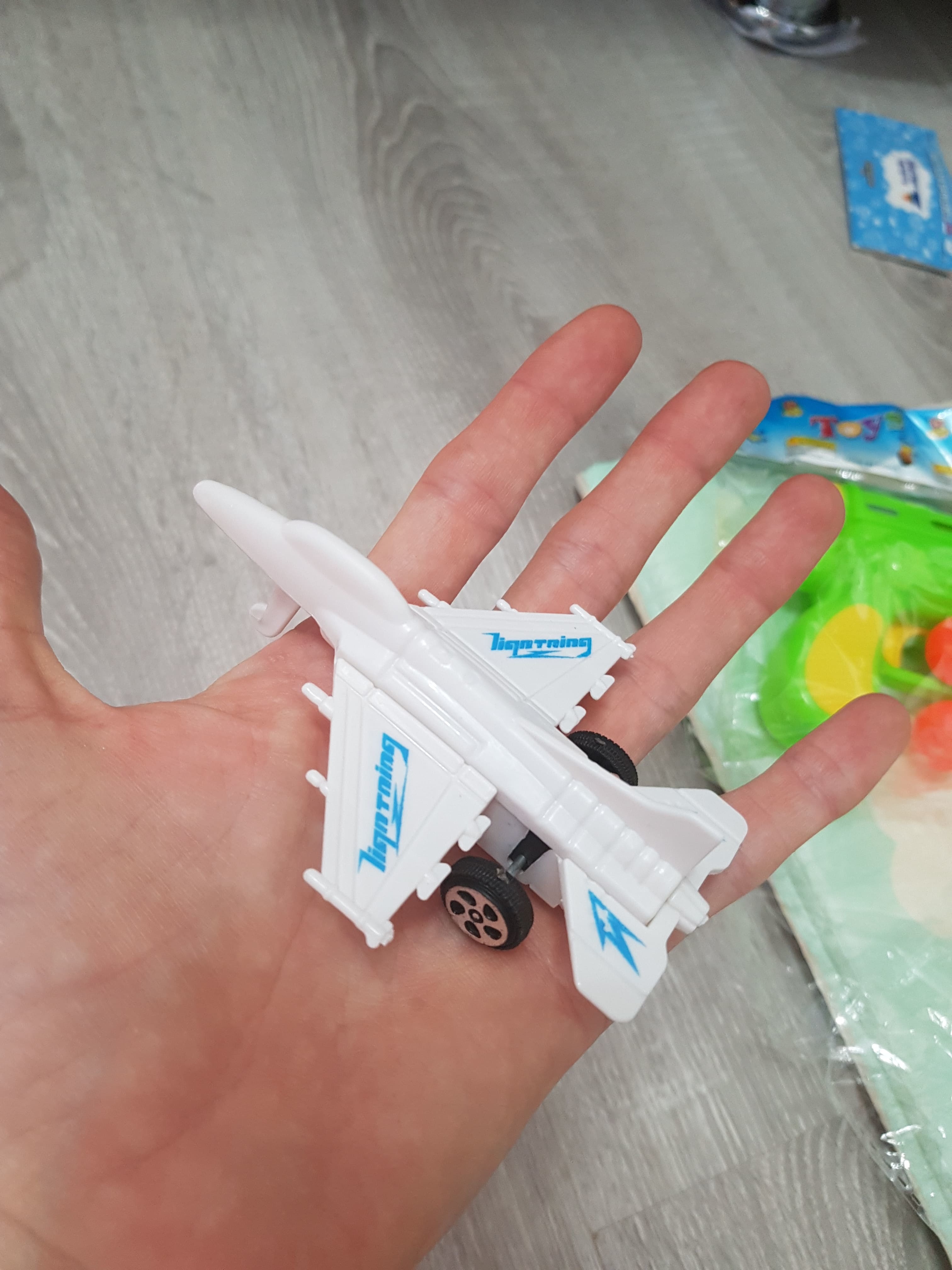 Фотография покупателя товара Самолёт инерционный «Бомбардировщик», цвета МИКС