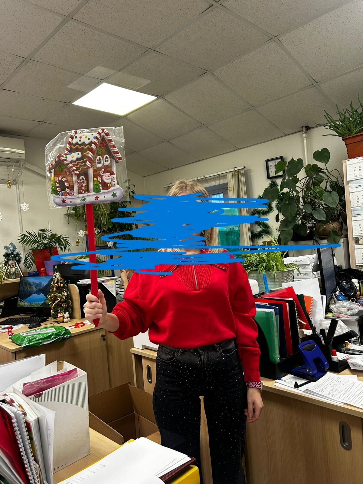 Фотография покупателя товара Новогодний топпер декоративный «Новогодний дом», 27.5×70 см - Фото 1