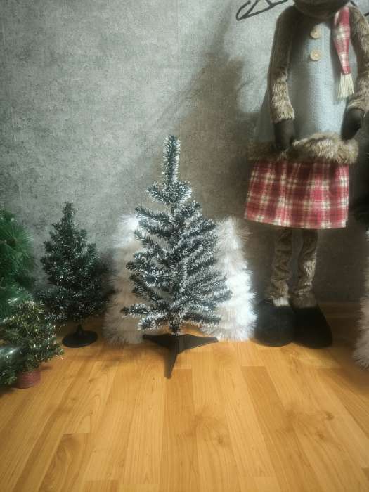 Фотография покупателя товара Искусственная ёлка с инеем «Зимнее волшебство. Радуга», 60 см, 60 ПВХ веток отгибаются - Фото 5